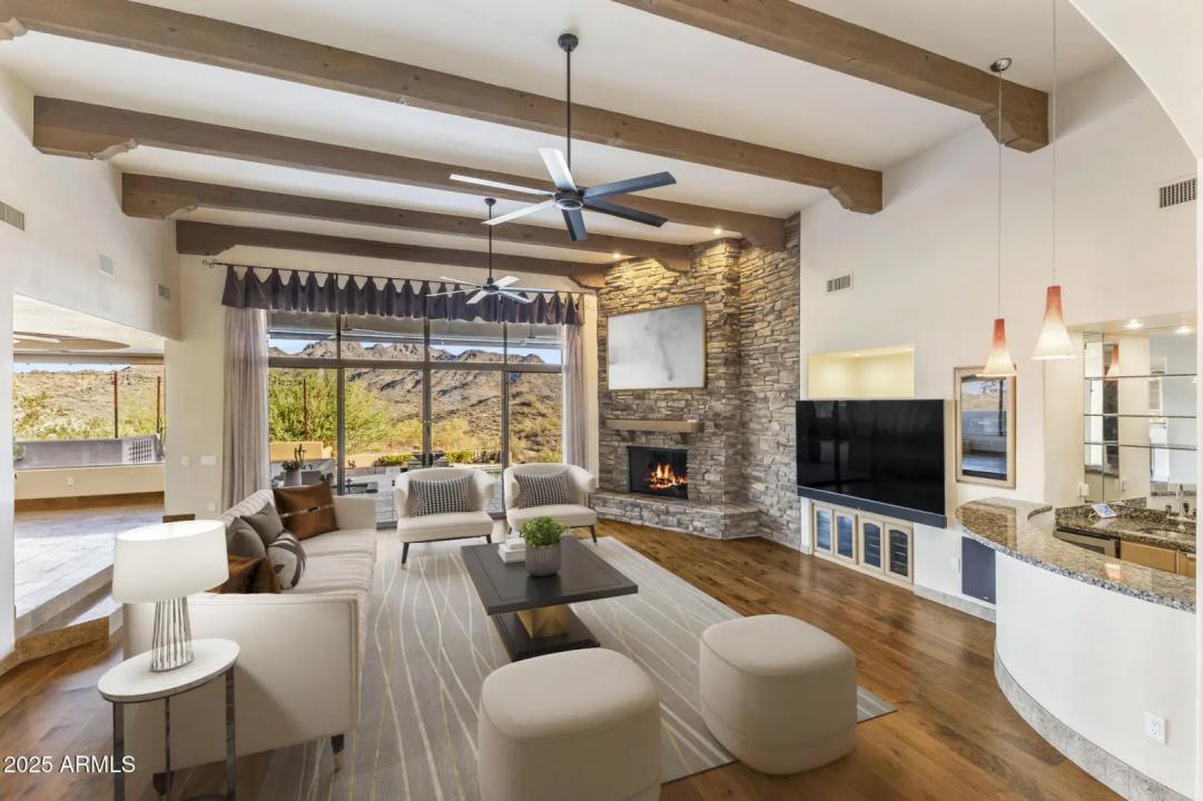 Real Estate Picture 12