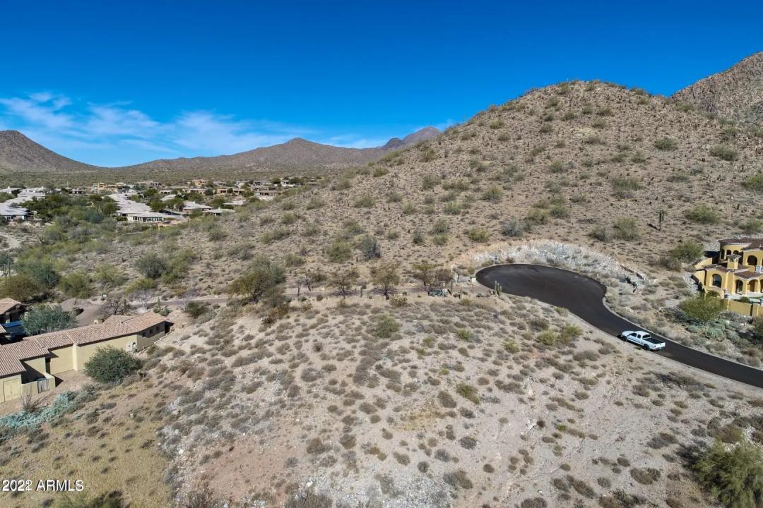 Real Estate Picture 7