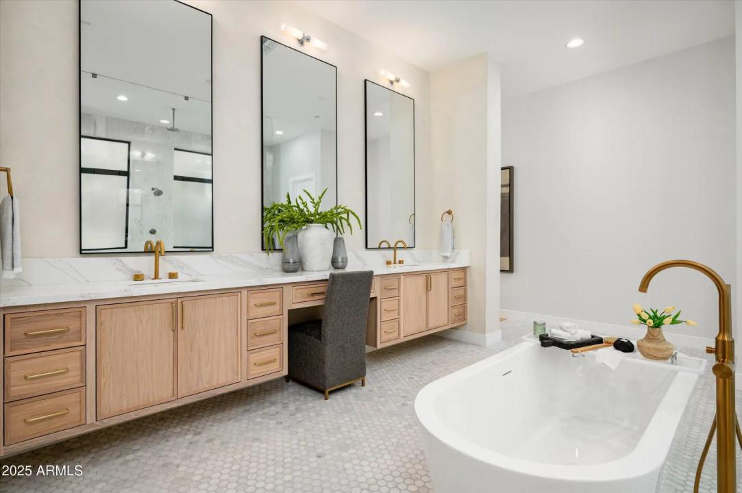 Real Estate Picture 28