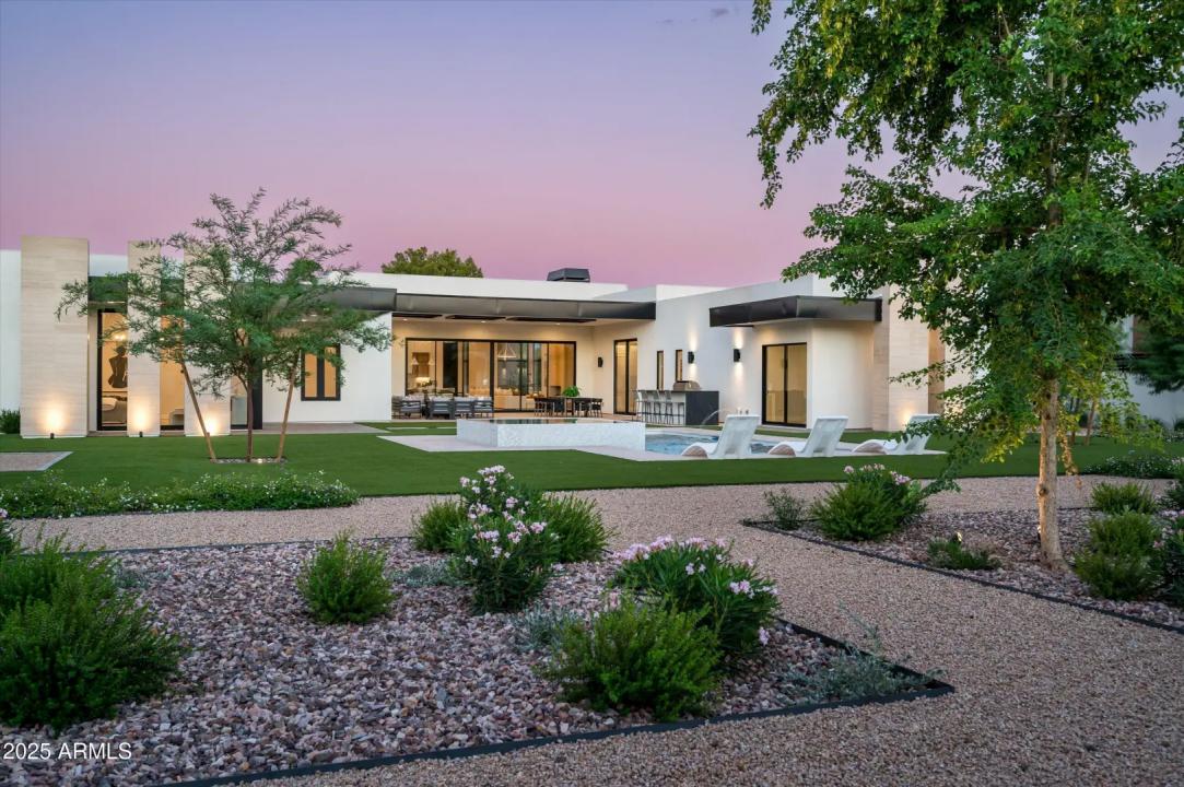 Real Estate Picture 50