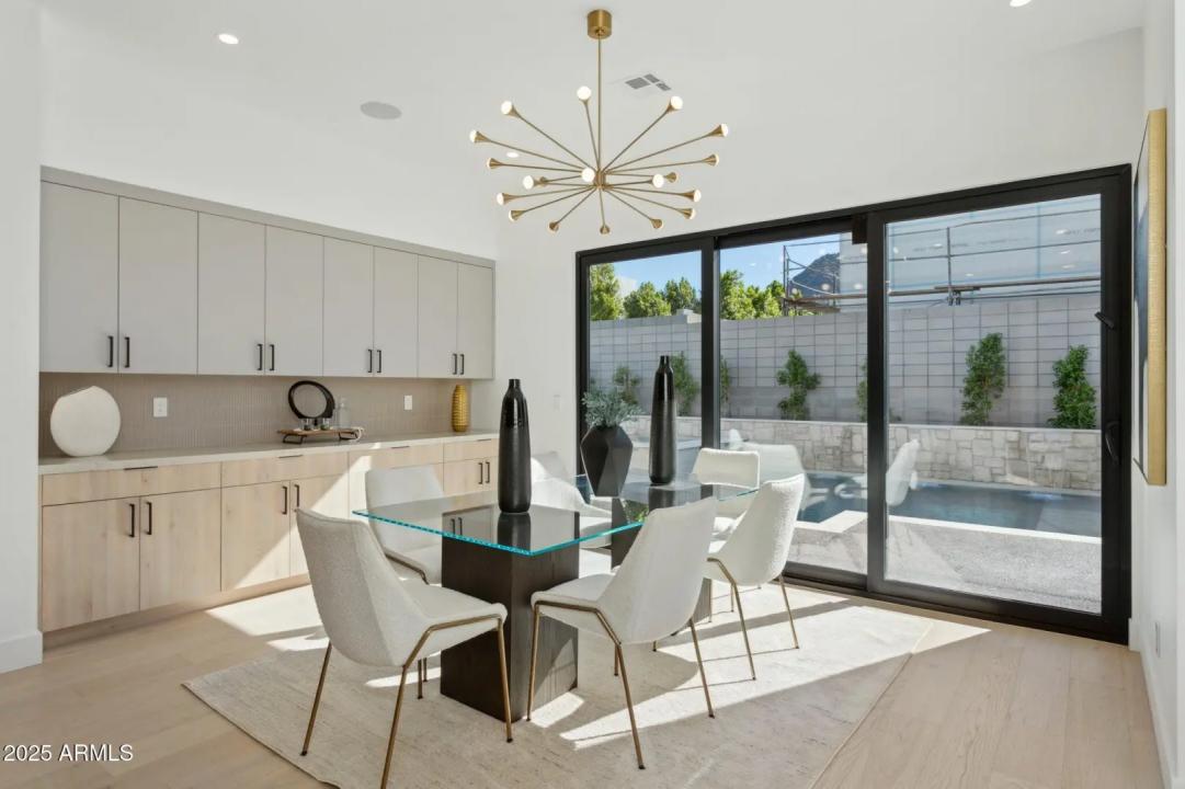 Real Estate Picture 17