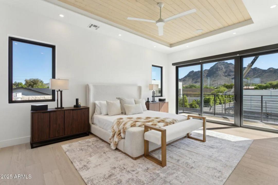 Real Estate Picture 25
