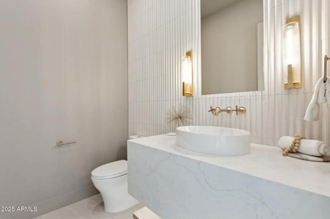 Real Estate Picture 36