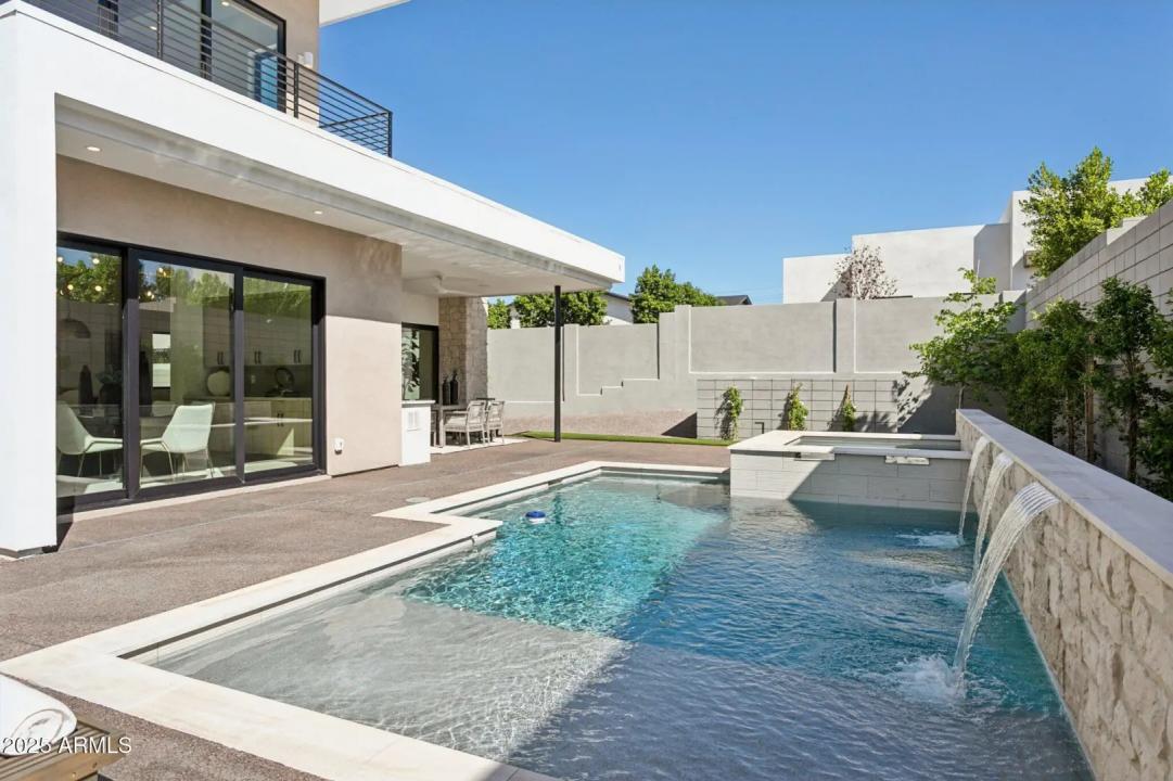 Real Estate Picture 46