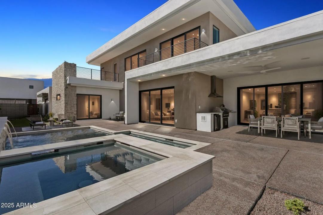 Real Estate Picture 3