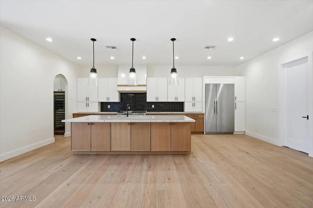 Real Estate Picture 2