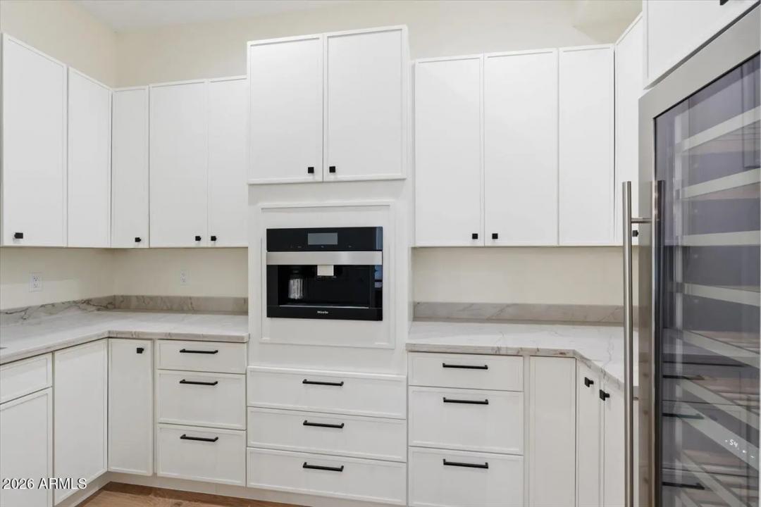 Real Estate Picture 5