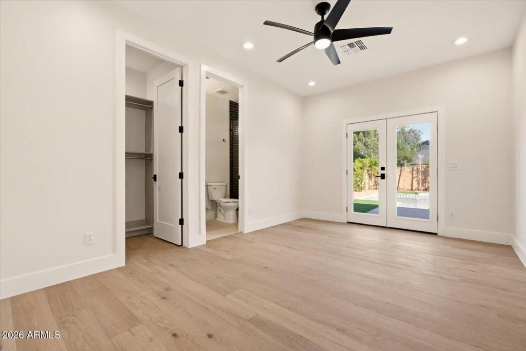 Real Estate Picture 13