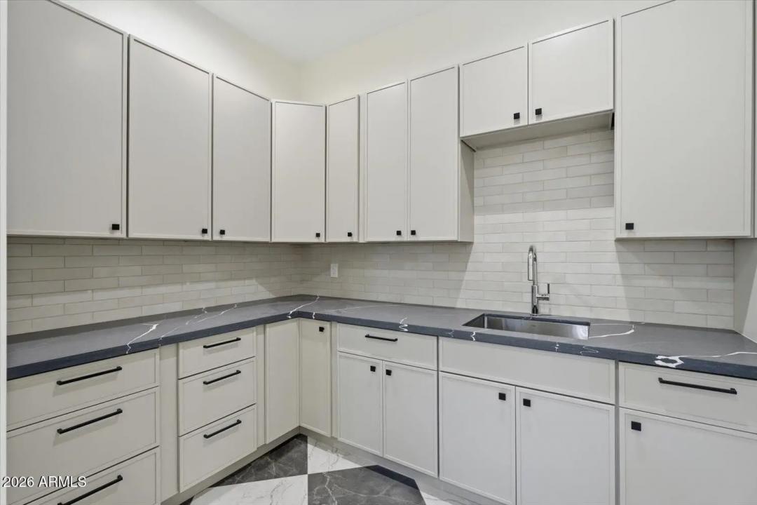 Real Estate Picture 20