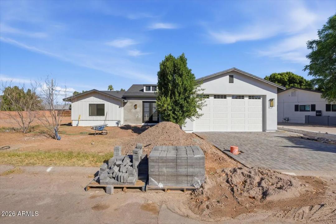 Real Estate Picture 23