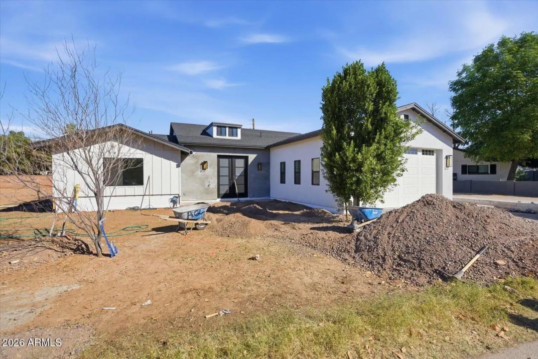 Real Estate Picture 24