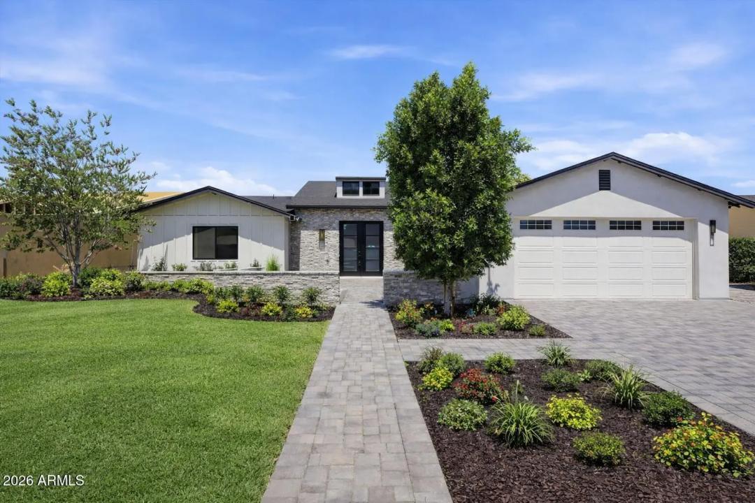Real Estate Picture 24