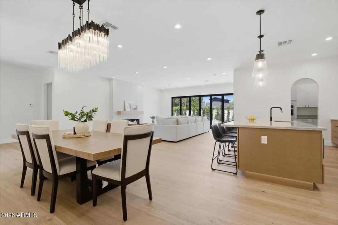 Real Estate Picture 6