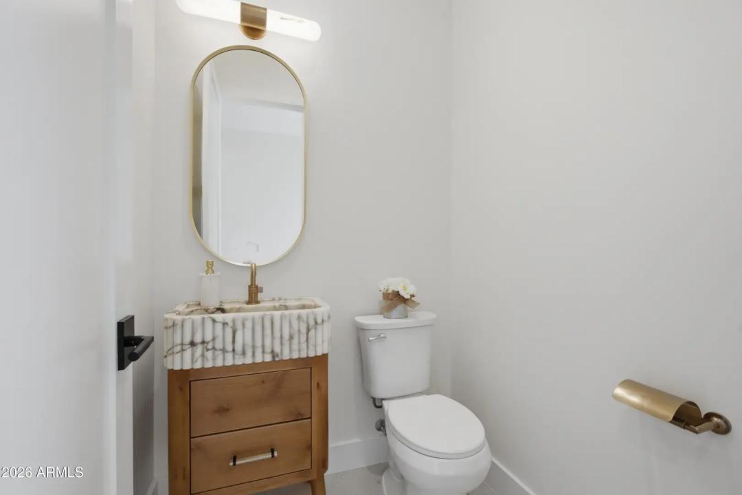 Real Estate Picture 10
