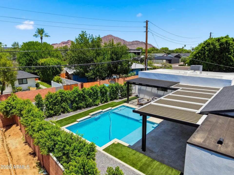 Real Estate Picture 30
