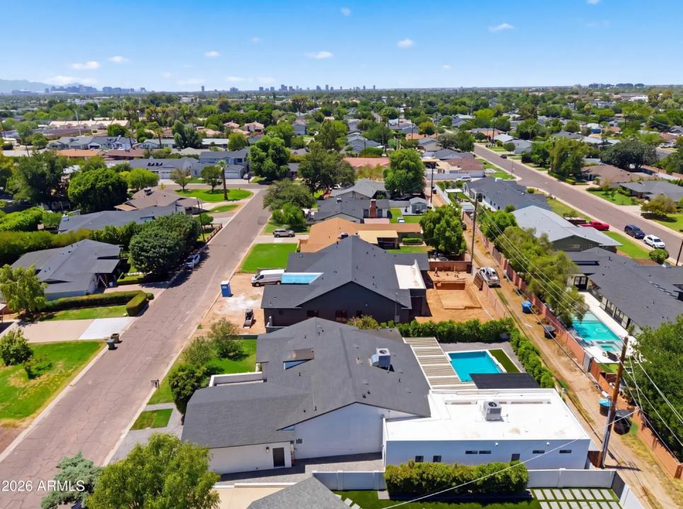 Real Estate Picture 32