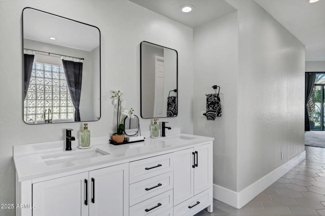 Real Estate Picture 40