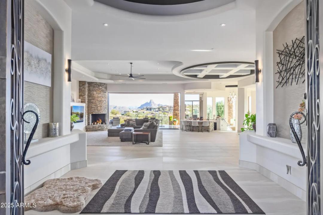 Real Estate Picture 6
