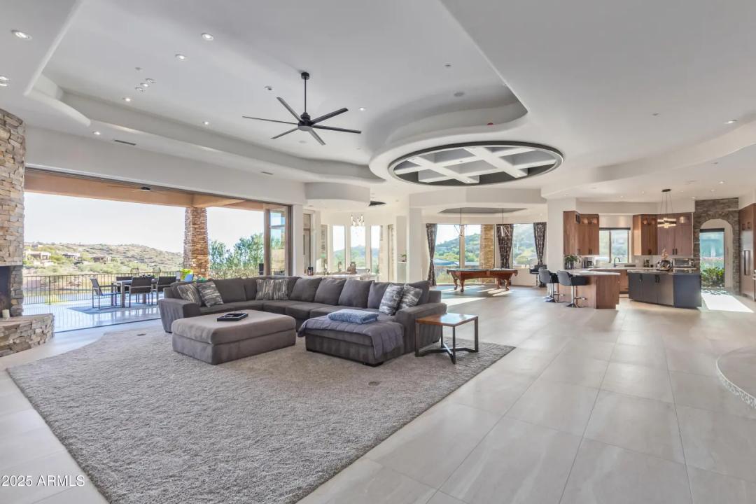 Real Estate Picture 1