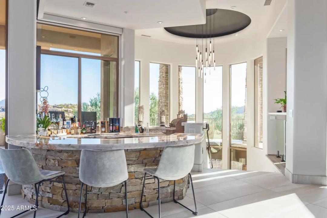 Real Estate Picture 13