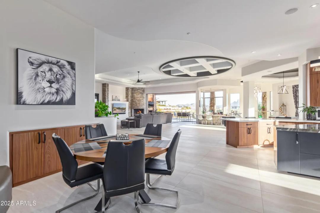 Real Estate Picture 16