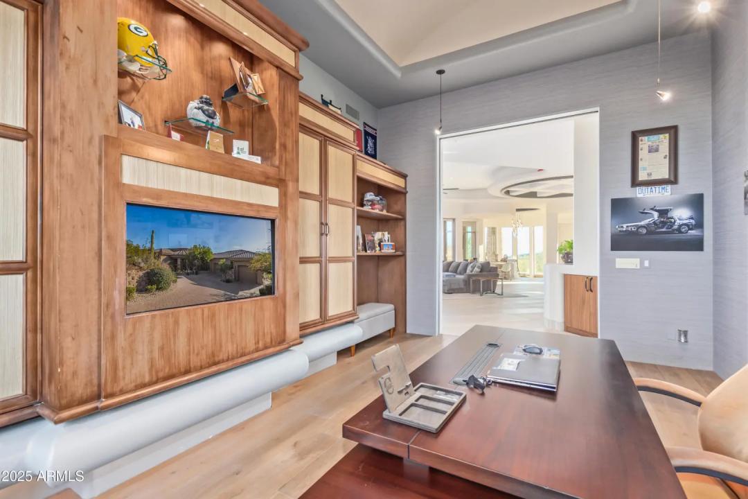 Real Estate Picture 24