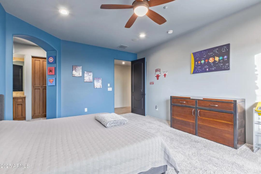 Real Estate Picture 33