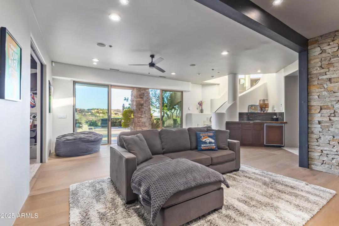 Real Estate Picture 40