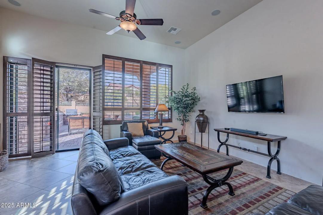 Real Estate Picture 16