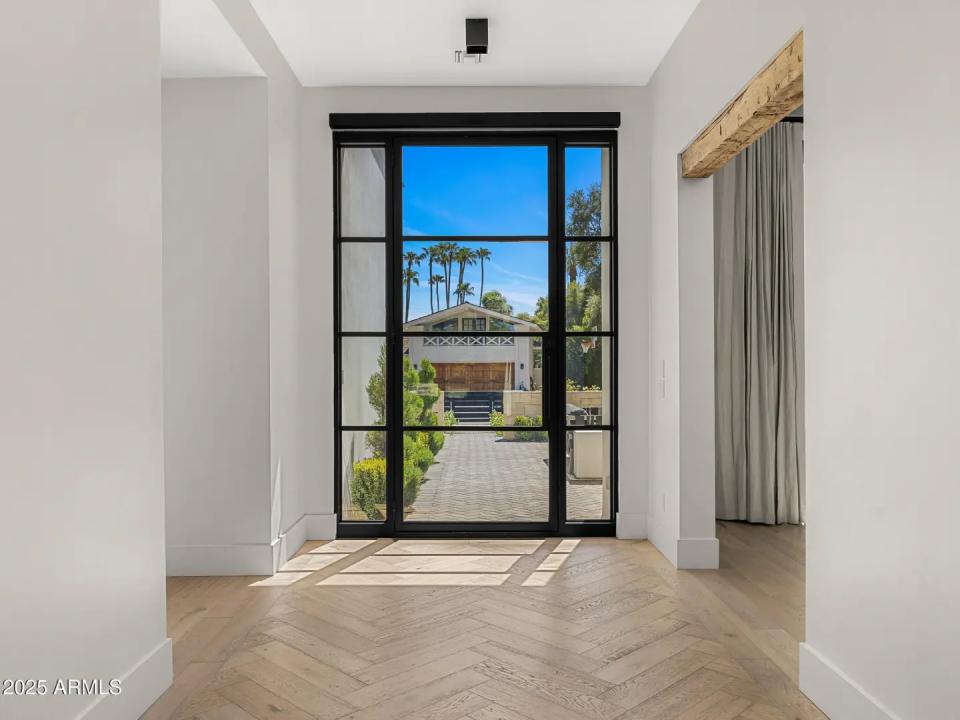 Real Estate Picture 6