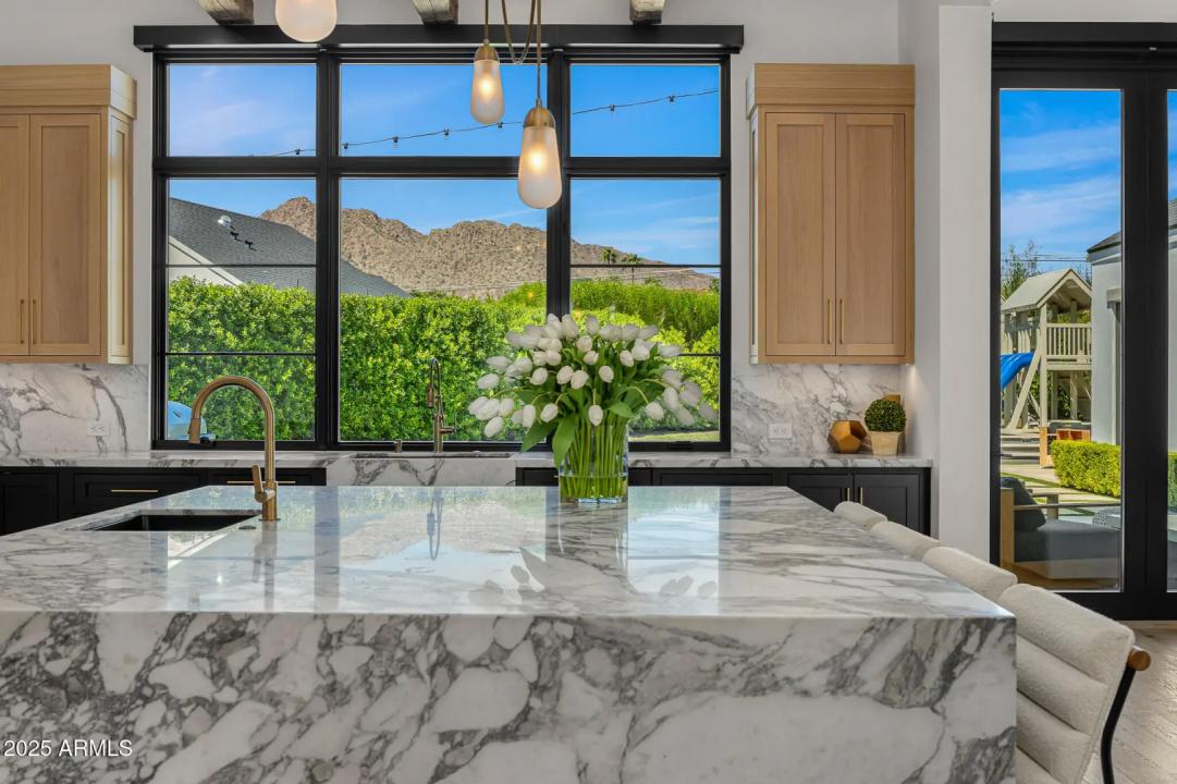Real Estate Picture 13