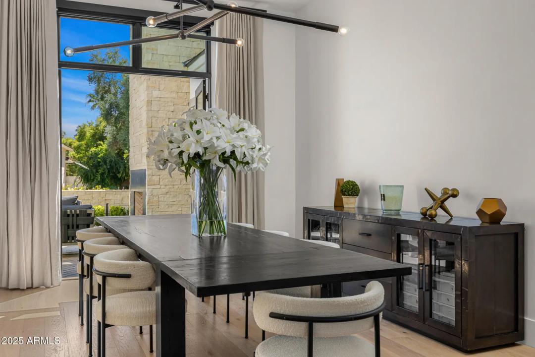 Real Estate Picture 19