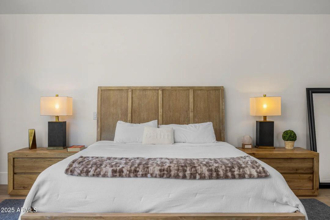 Real Estate Picture 23