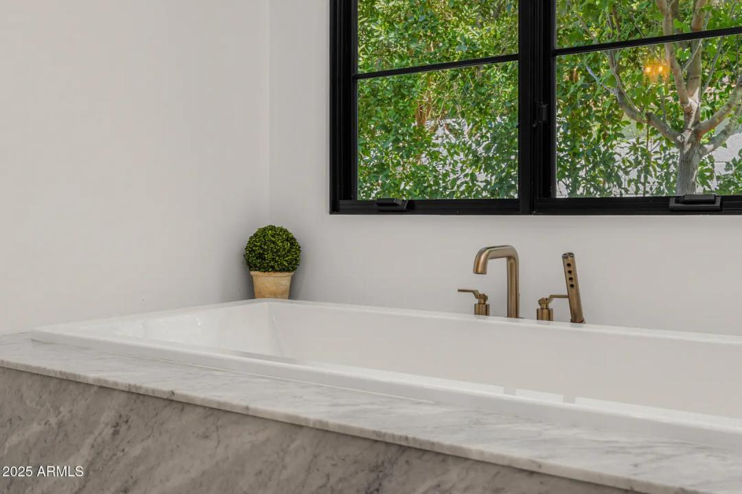 Real Estate Picture 26