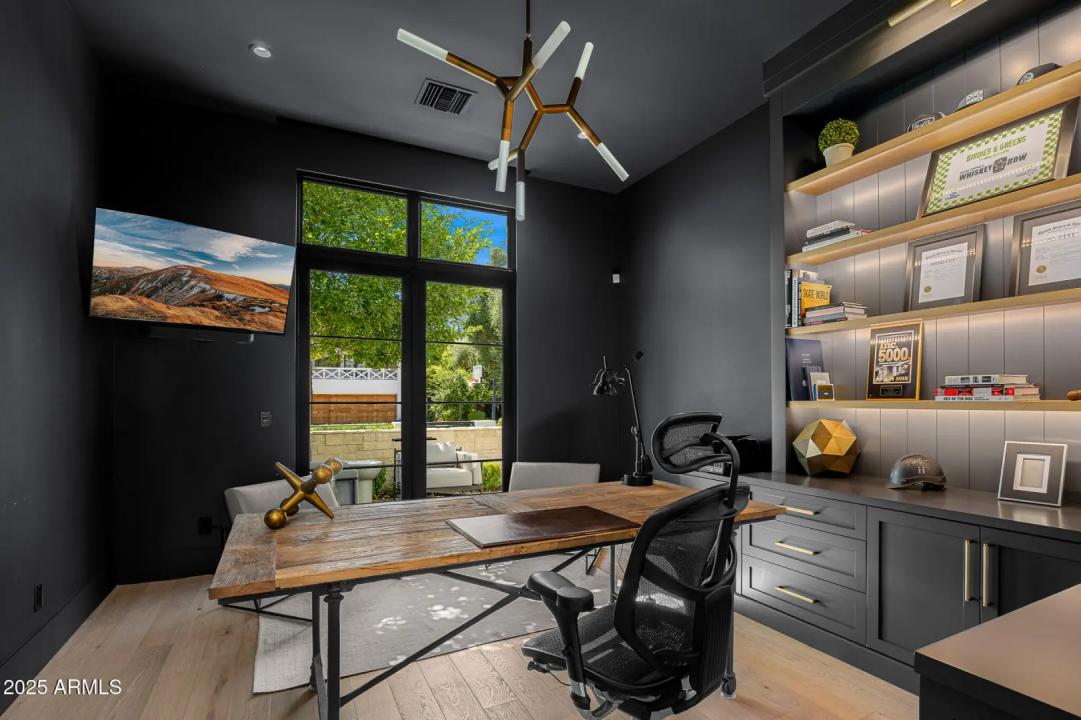 Real Estate Picture 30