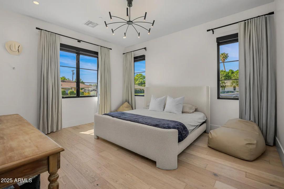 Real Estate Picture 35