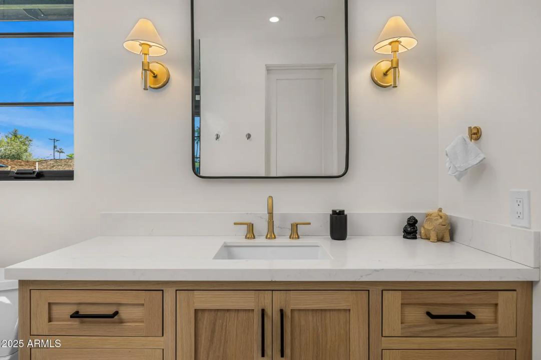 Real Estate Picture 37