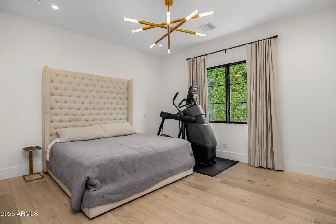 Real Estate Picture 39