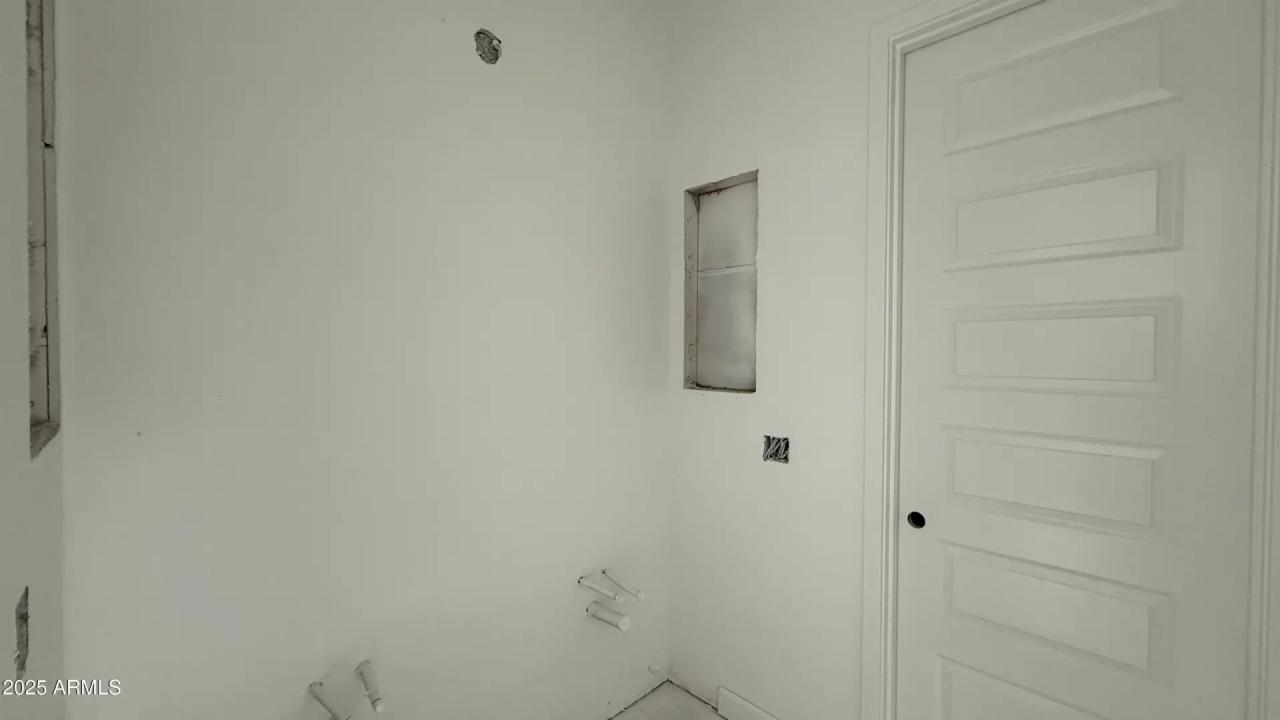 Real Estate Picture 7