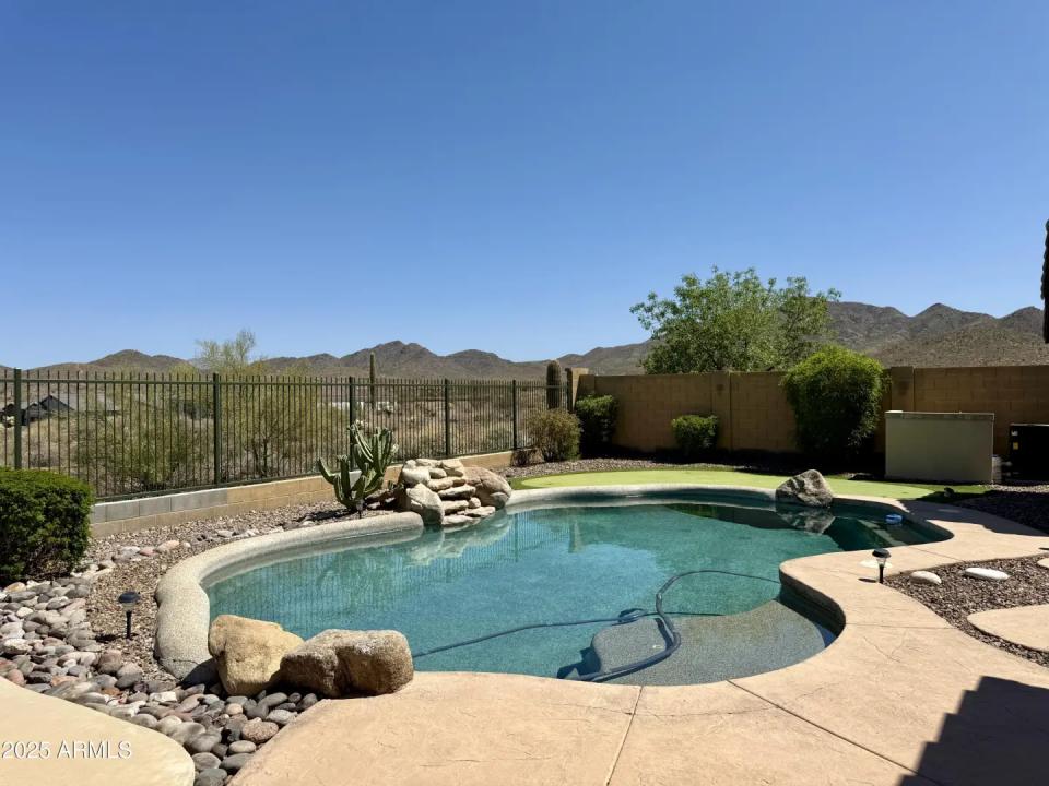 Real Estate Picture 2