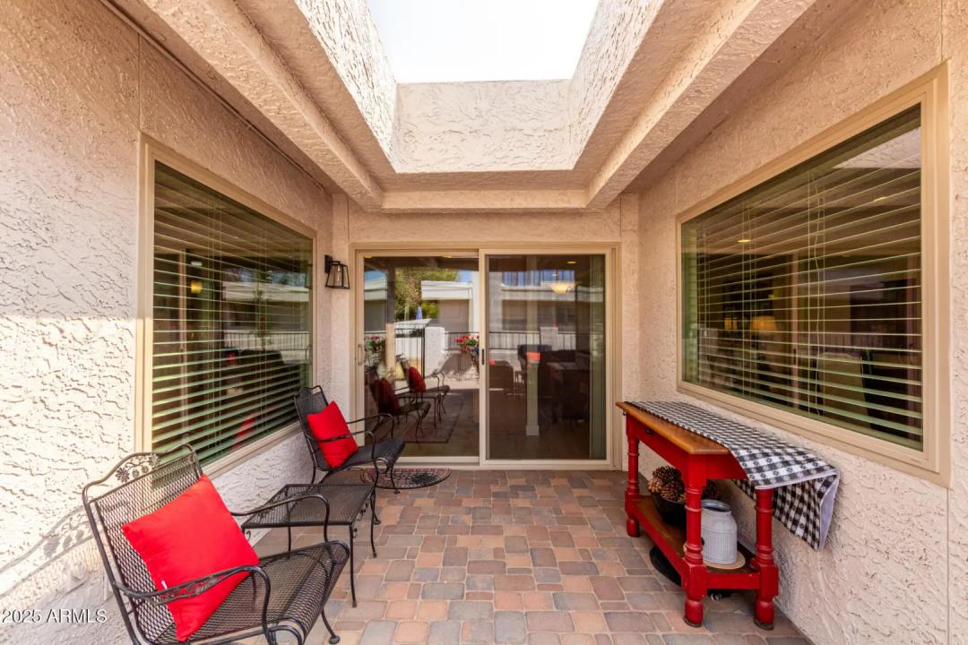 Real Estate Picture 24