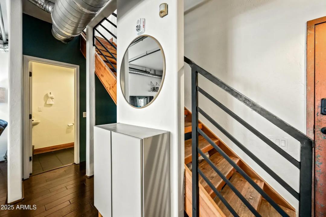 Real Estate Picture 18