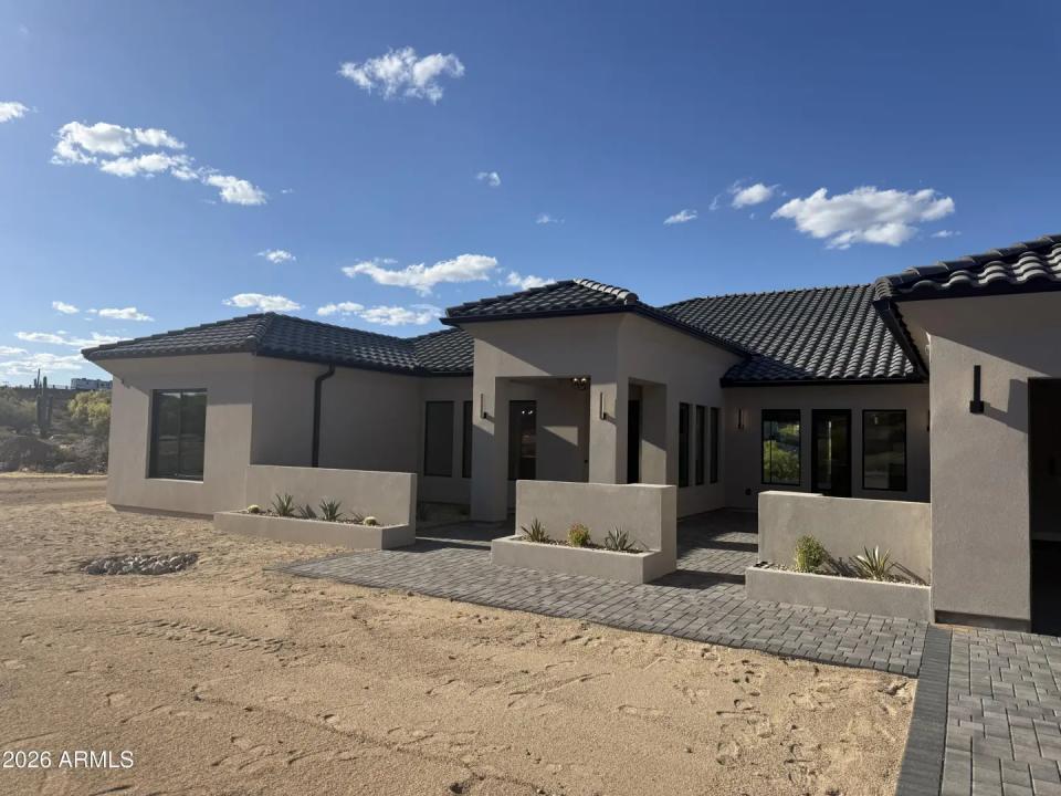 544 E Amber Sun Drive Phoenix AZ 85086