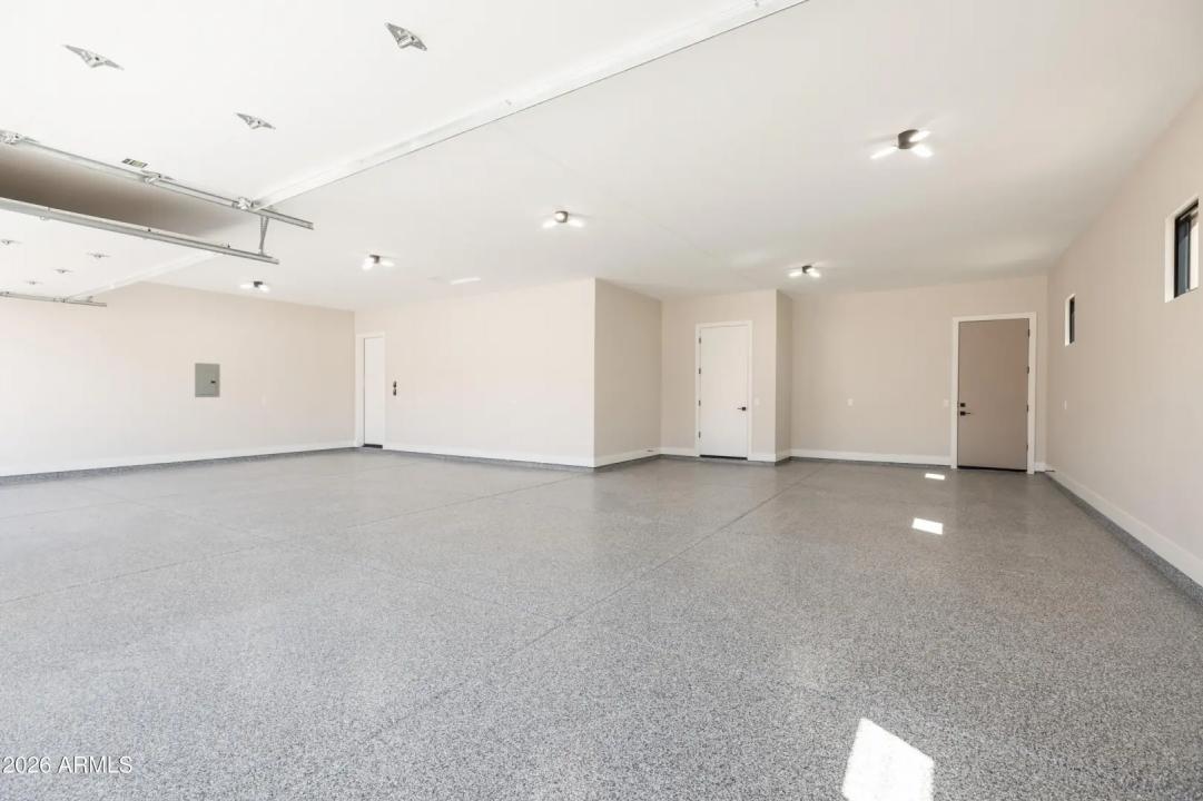 Real Estate Picture 5