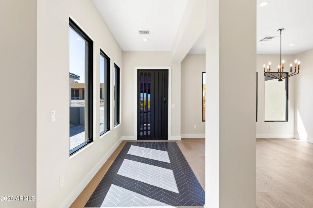 Real Estate Picture 8