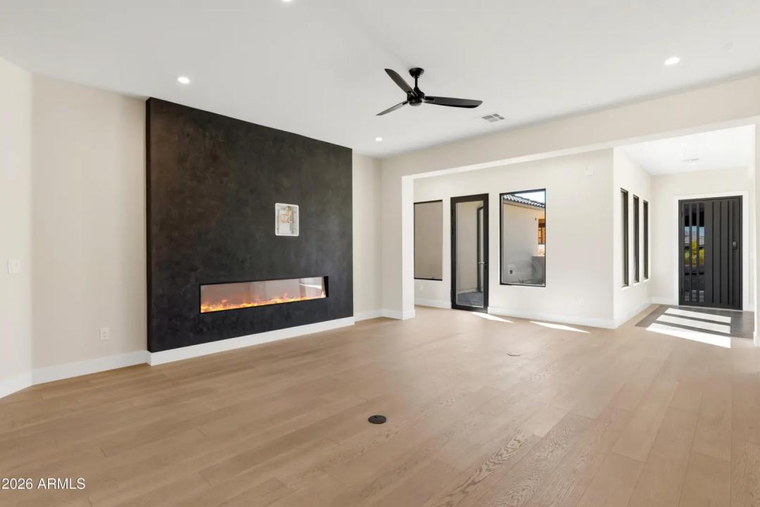 Real Estate Picture 13