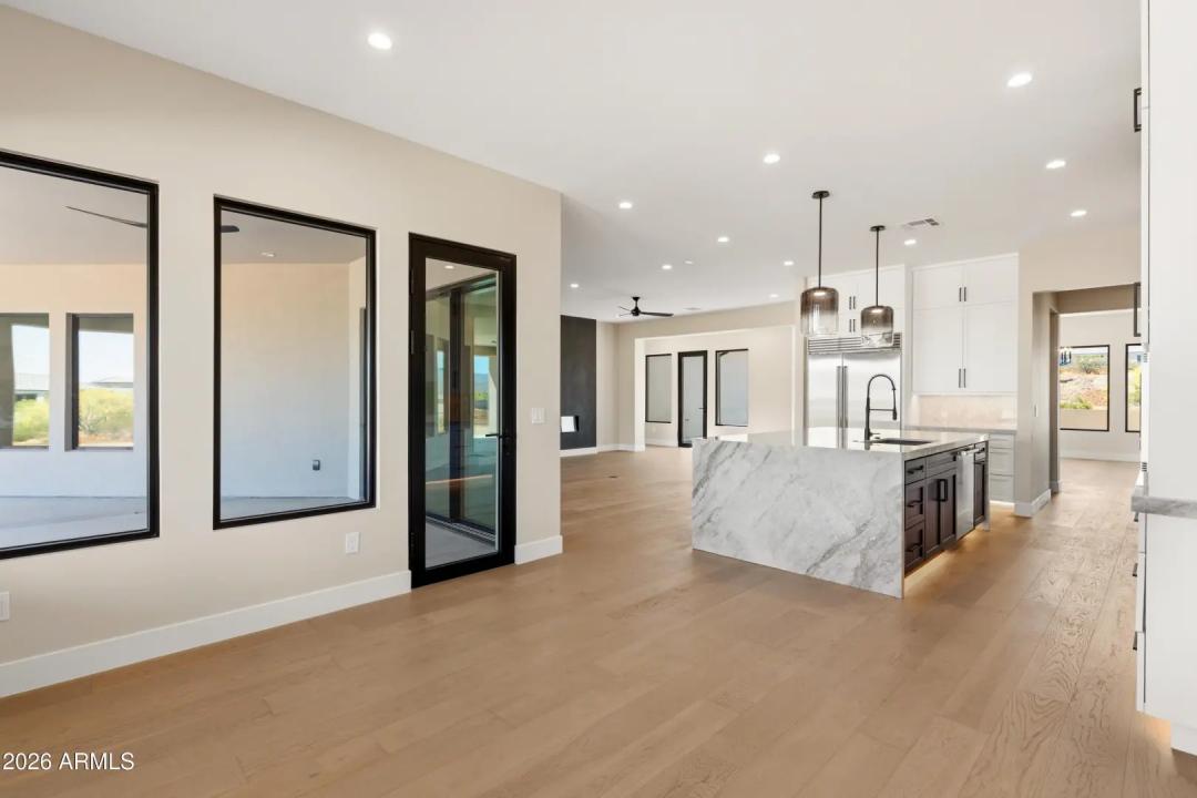 Real Estate Picture 22