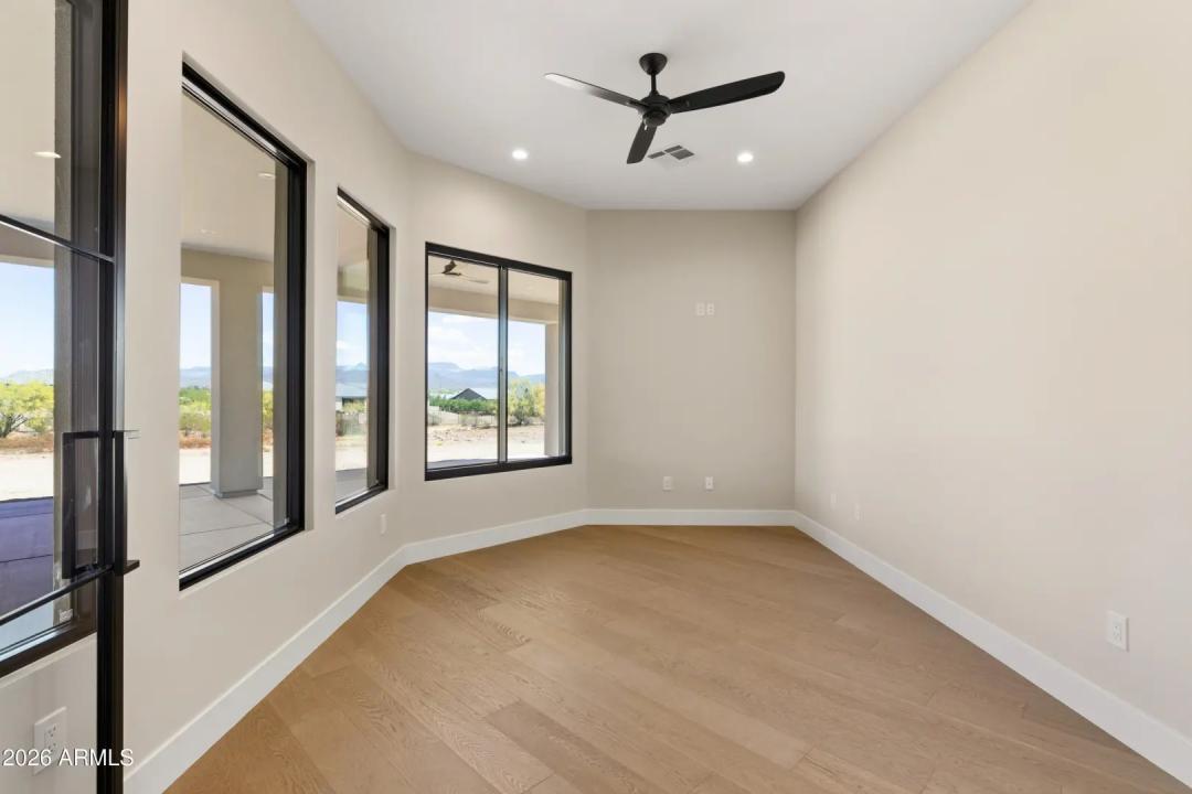 Real Estate Picture 29