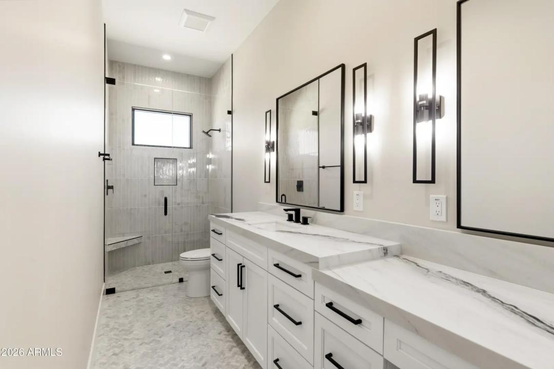 Real Estate Picture 32