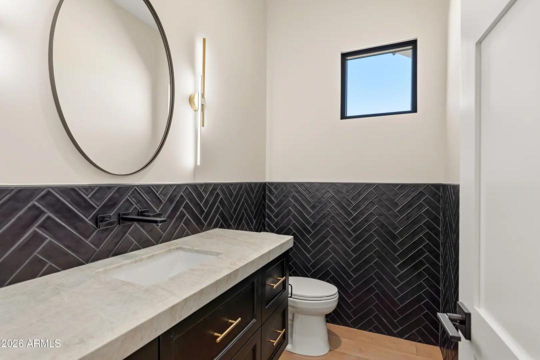 Real Estate Picture 35